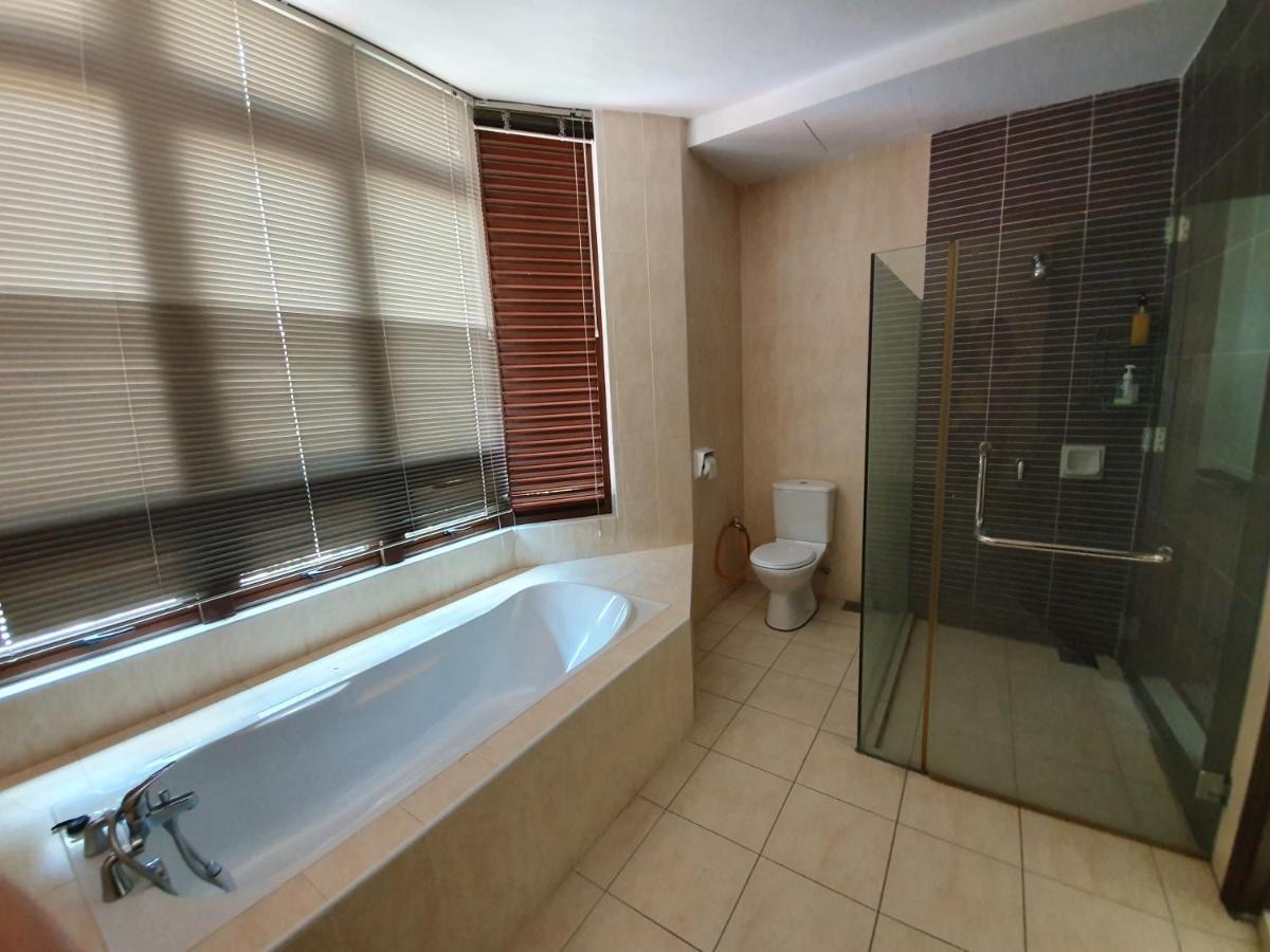 Apartamento Eden Cosy Living Batu Ferringhi Exterior foto