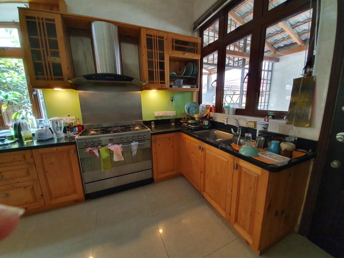 Apartamento Eden Cosy Living Batu Ferringhi Exterior foto