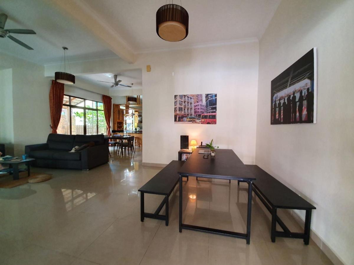 Apartamento Eden Cosy Living Batu Ferringhi Exterior foto