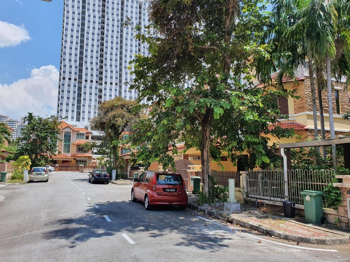 Apartamento Eden Cosy Living Batu Ferringhi Exterior foto